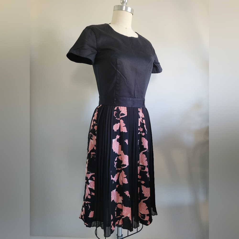 FRENCH CONNECTION stretch woven dress with printed pleated chiffon skirt